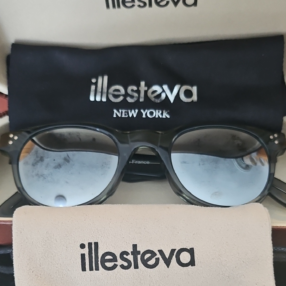 Illesteva Black and Gray Sunglasses
